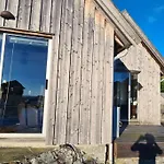 Exceptional 2 Meters From The Sea, Possible To Rent Boat, Bekkjarvik, 60 Km From Bergen
