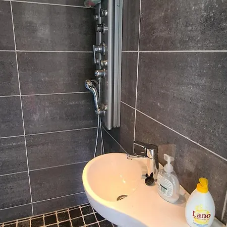 Holiday home Exceptional 2 Meters From The Sea, Possible To Rent Boat, Bekkjarvik, 60 Km From Bergen Gauksheim