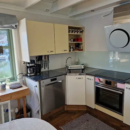 بيت للعطل Exceptional 2 Meters From The Sea, Possible To Rent Boat, Bekkjarvik, 60 Km From Bergen